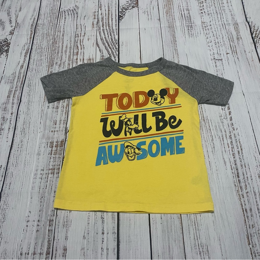 💕2/$20💕 Mickey and Friends Graphic Tee